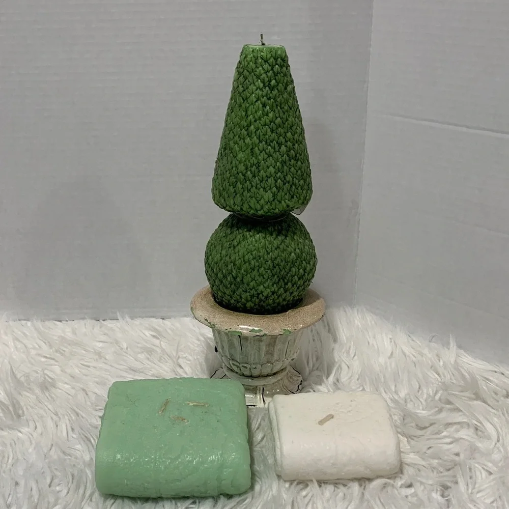 3 pieces Green Topiary Candle, White and Green Folded Towel Candles
